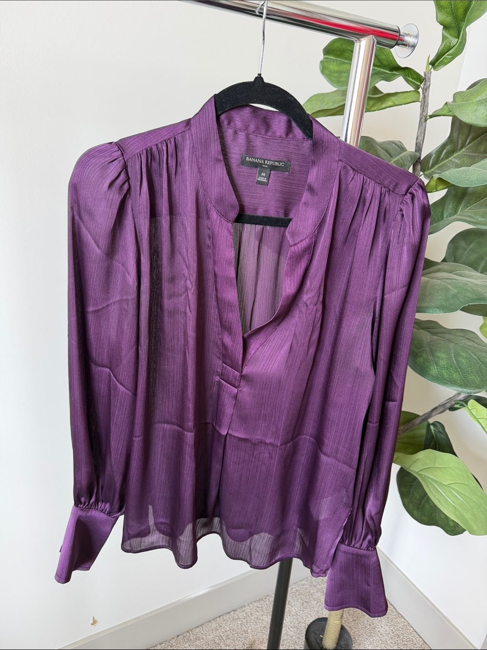 Banana Republic Purple V-Neck Long-Sleeve Blouse